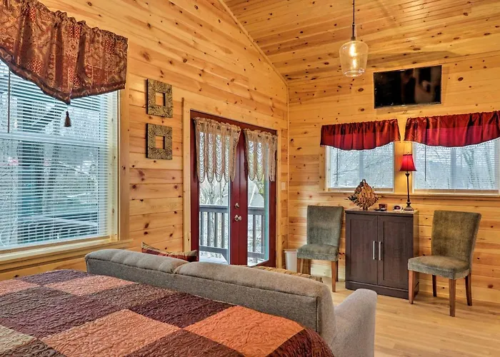 Cozy Heber Springs Cabin With Deck And Dock!